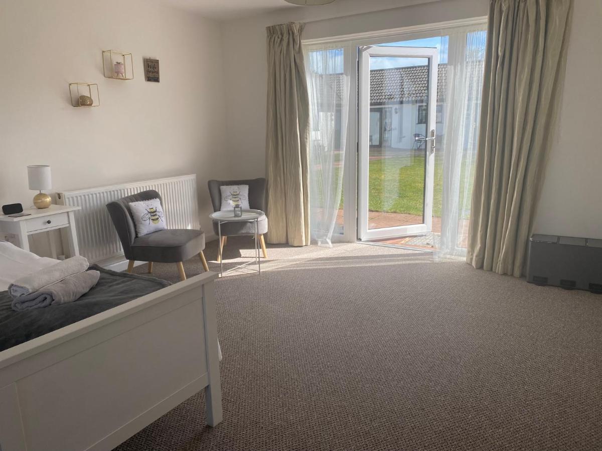 Number 5 - Lytton Tree Lodge, Reydon, Southwold Екстериор снимка